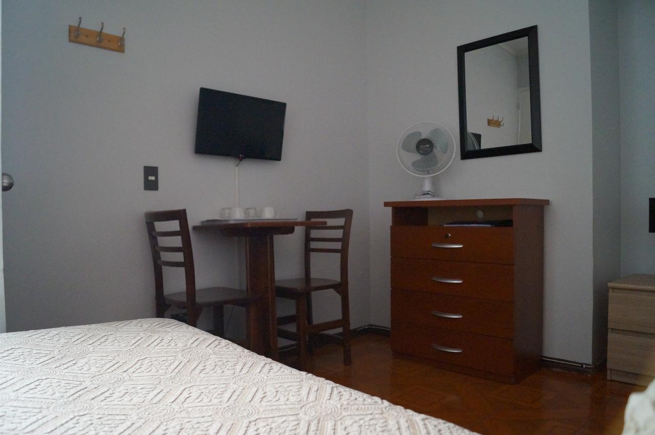 Residencial Universitaria ซานติอาโก ภายนอก รูปภาพ