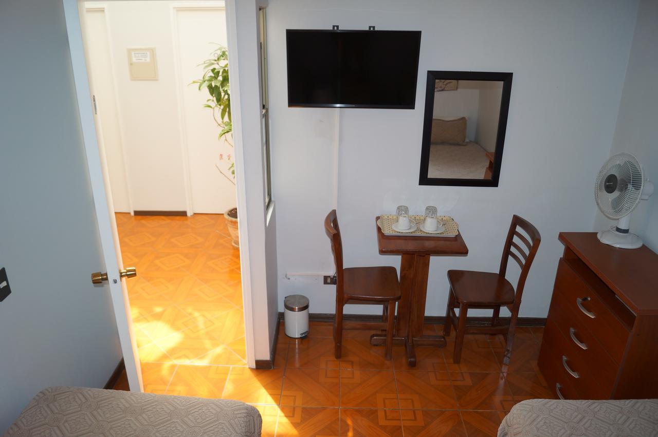 Residencial Universitaria ซานติอาโก ภายนอก รูปภาพ