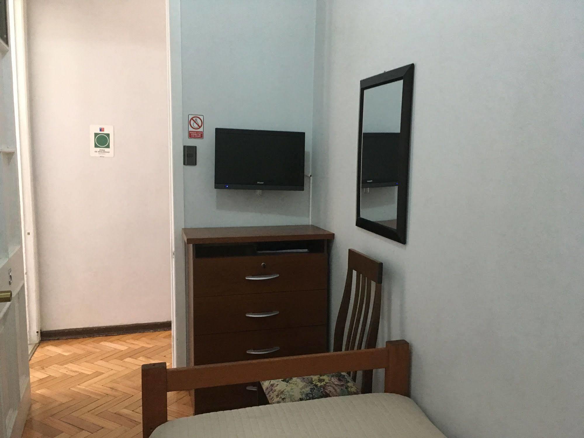 Residencial Universitaria ซานติอาโก ภายนอก รูปภาพ